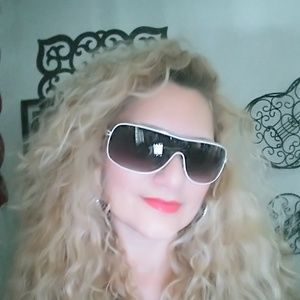 Mens or womens sunglasses😎